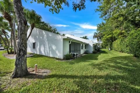 100 Sunshine Boulevard, Royal Palm Beach FL - photo 8 of 34