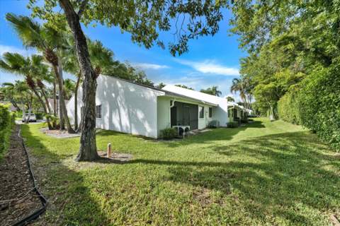 100 Sunshine Boulevard, Royal Palm Beach FL - photo 9 of 34