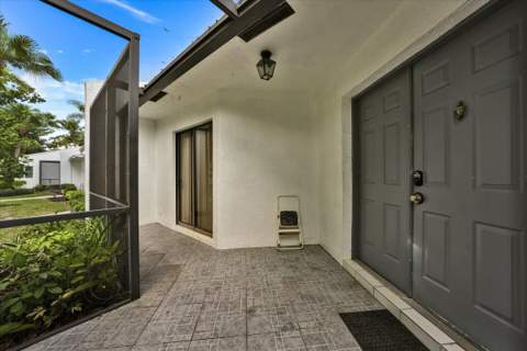 100 Sunshine Boulevard, Royal Palm Beach FL - photo 11 of 34