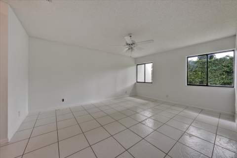 100 Sunshine Boulevard, Royal Palm Beach FL - photo 18 of 34