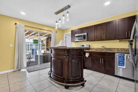 5639 Ithaca Circle, Lake Worth FL - photo 16 of 32
