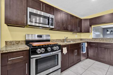 5639 Ithaca Circle, Lake Worth FL - photo 19 of 32