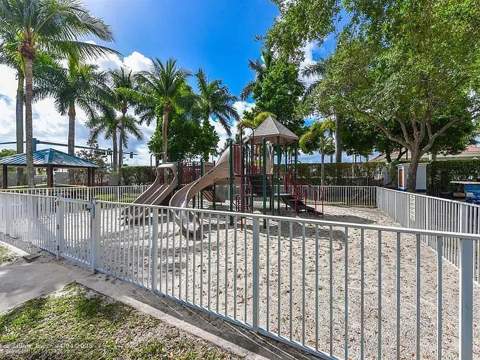 8023 Big Pine Way, Riviera Beach FL - photo 20 of 81