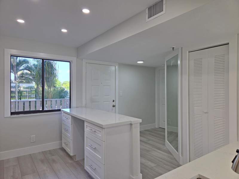 2 bedroom Condominium at 14426 Amberly Lane #203, Huntington Lakes Sec Three Condos, Delray Beach — photo 4
