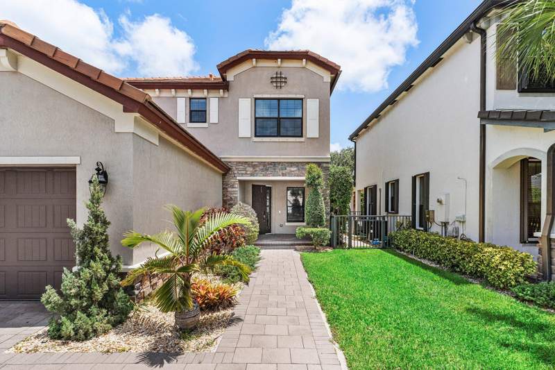 5 bedroom Single Family Residence at 5428 Sandbirch Way, Silverwood Estates, Lake Worth — photo 2