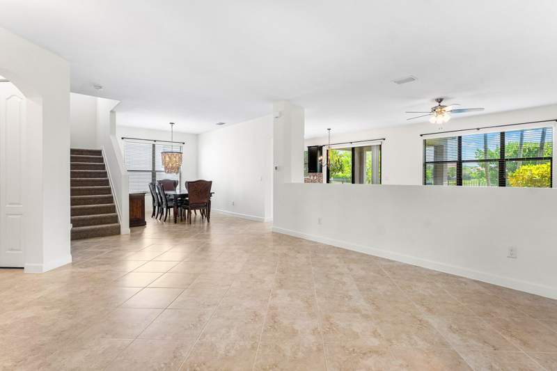 5 bedroom Single Family Residence at 5428 Sandbirch Way, Silverwood Estates, Lake Worth — photo 4