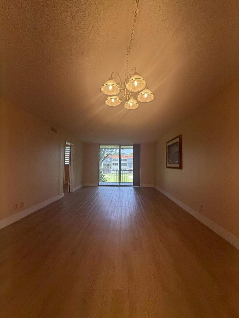 2 bedroom Condominium at 830 S Hollybrook Drive #204, Hollybrook Golf And, Pembroke Pines — photo 5