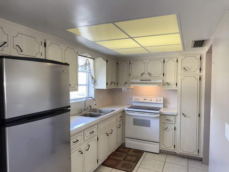 2 bedroom Stock Cooperative at 1501 Arthur Street #9, Westchester Arms Co-Op, Hollywood — photo 4