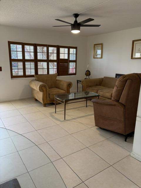1 bedroom Condominium at 381 Mansfield J, Mansfield At Century Village Condo, Boca Raton — photo 4