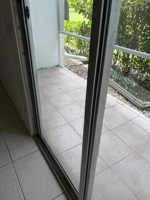 381 Mansfield J, Boca Raton FL - photo 10 of 12