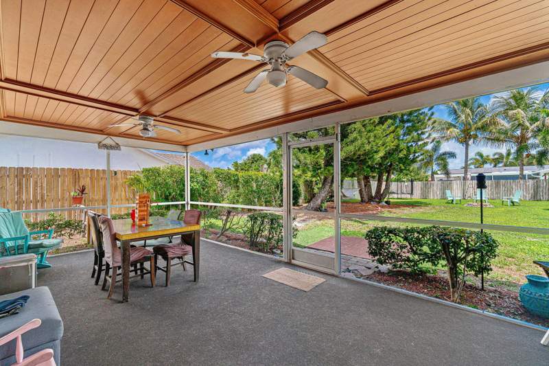 4 bedroom Single Family Residence at 348 Sandpiper Avenue, Willows The Second Add, Royal Palm Beach — photo 5