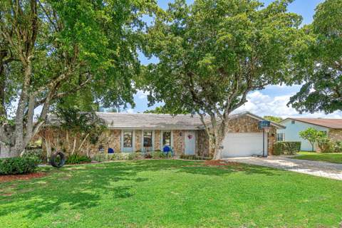 348 Sandpiper Avenue, Royal Palm Beach FL - photo 9 of 41