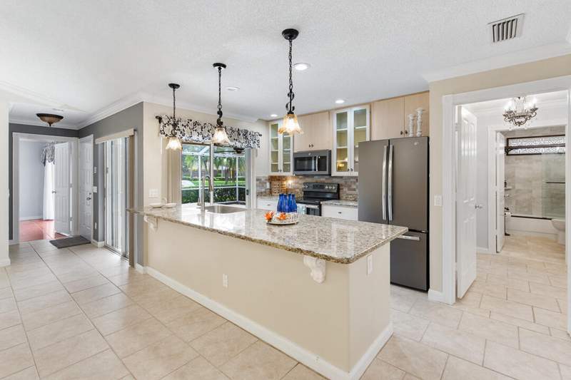 2 bedroom Villa at 1220 NW Sun Terrace Circle #C, The Lakes At St Lucie West, Port St. Lucie — photo 4