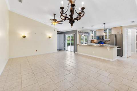 1220 NW Sun Terrace Circle #C, Port St. Lucie FL - photo 11 of 59