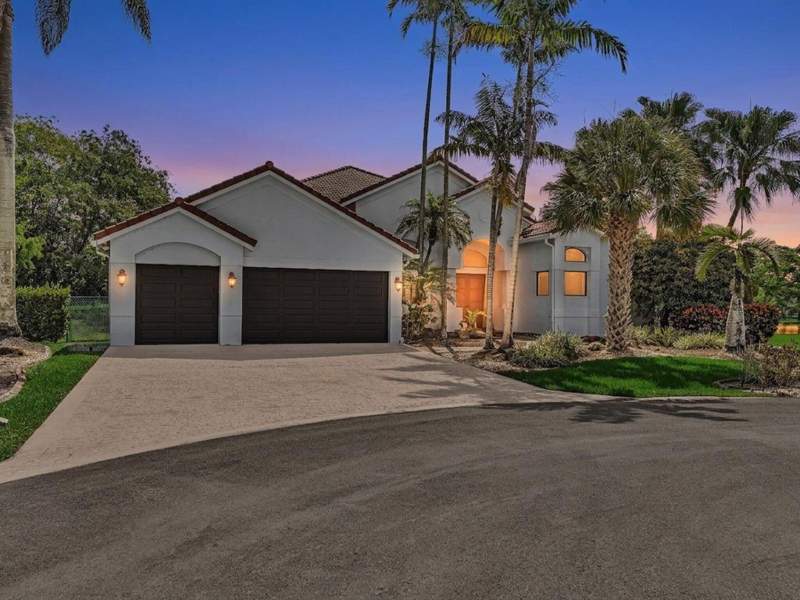 4 bedroom Single Family Residence at 2602 SW 132nd Way, WINFIELD/WALDON GROVE ESTATES, Davie — photo 1