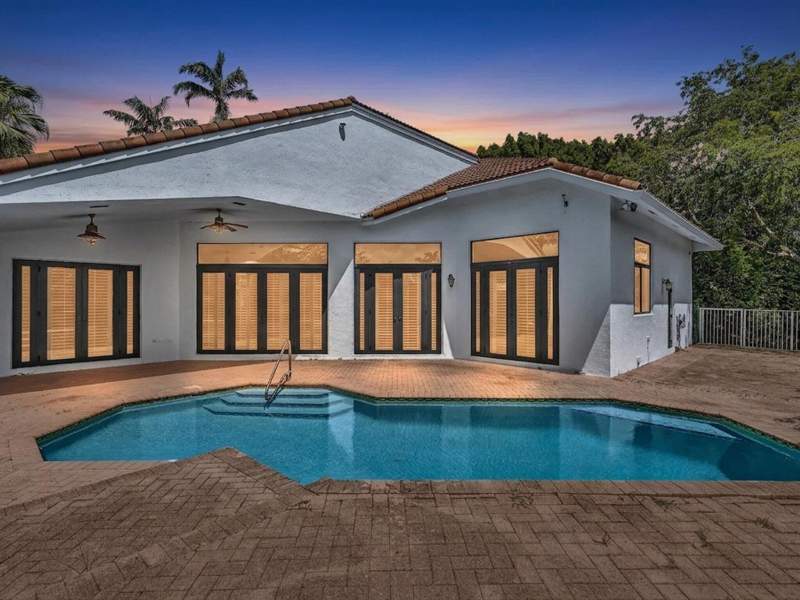 4 bedroom Single Family Residence at 2602 SW 132nd Way, WINFIELD/WALDON GROVE ESTATES, Davie — photo 2