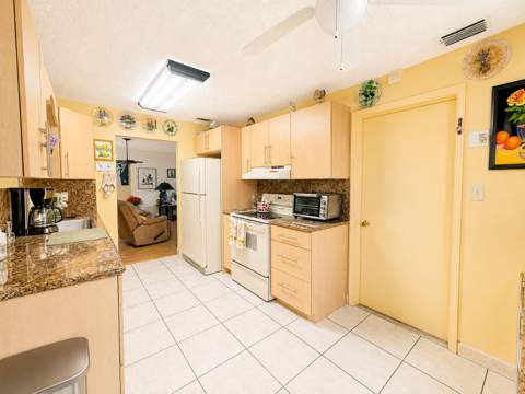 1266 NW 82nd Avenue, Plantation FL - photo 9 of 27