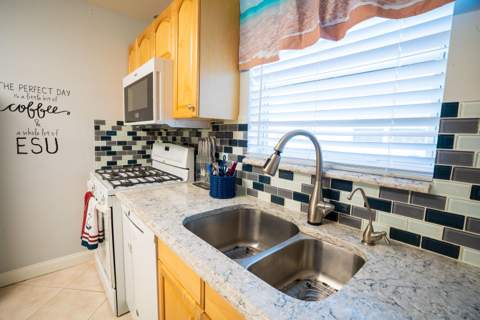 4386 Bamboo Drive, Palm Beach Gardens FL - photo 8 of 34