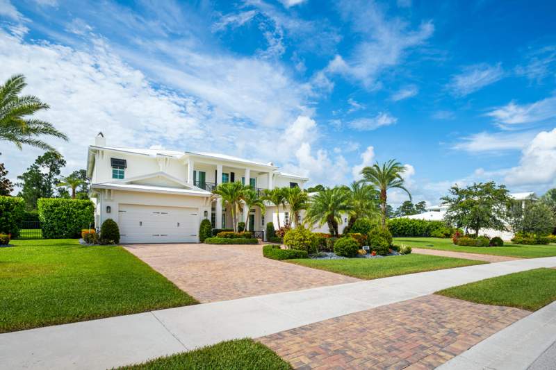 5 bedroom Single Family Residence at 8120 SE Old Plantation Circle, Pennock Preserve (Aka Prado), Jupiter — photo 3