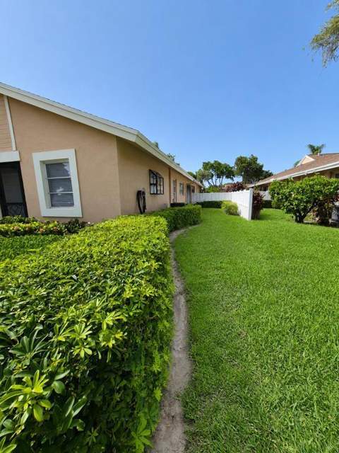 8101 Sweetbriar Way, Boca Raton FL - photo 16 of 17