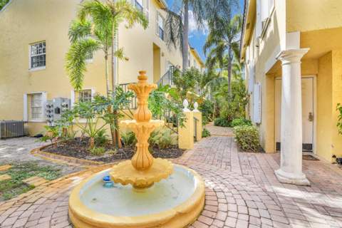 1030 Lake Shore Drive #103, Lake Park FL - photo 16 of 18
