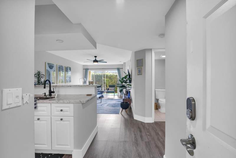 2 bedroom Condominium at 1030 Lake Shore Drive #103, Bay Reach Condo, Lake Park — photo 5