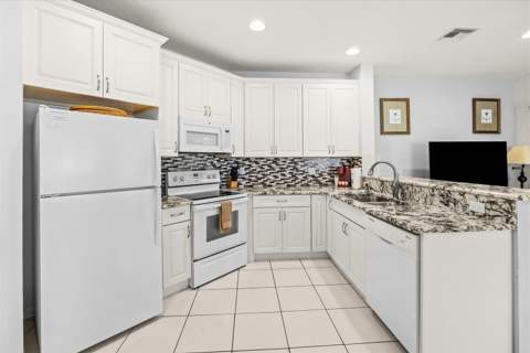 9119 Sand Shot Way, Port St. Lucie FL - photo 7 of 36