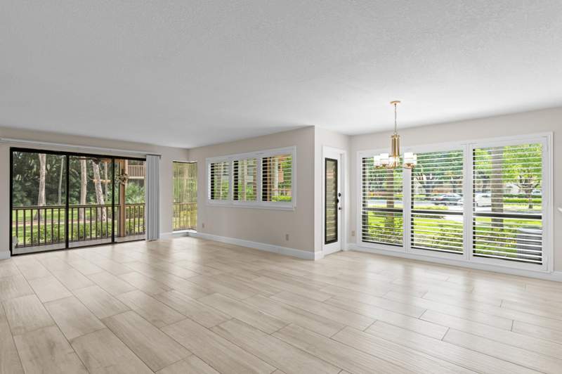2 bedroom Condominium at 200 Brackenwood Terrace, Golf Villas Condo, Palm Beach Gardens — photo 5
