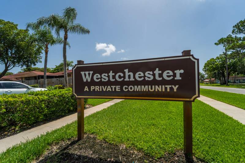2 bedroom Villa at 4413 Woodstock Drive #A, Westchester Townhouses, West Palm Beach — photo 2