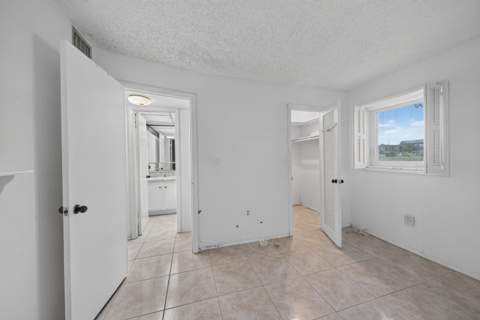 8101 N Sunrise Lakes Drive #112, Sunrise FL - photo 15 of 36
