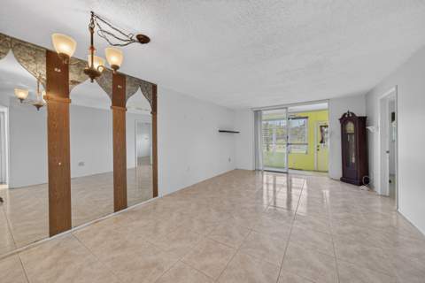 8101 N Sunrise Lakes Drive #112, Sunrise FL - photo 18 of 36