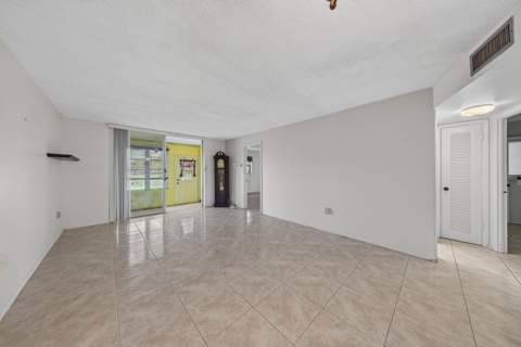 8101 N Sunrise Lakes Drive #112, Sunrise FL - photo 19 of 36