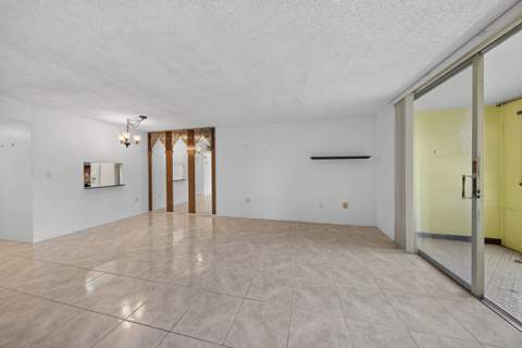 8101 N Sunrise Lakes Drive #112, Sunrise FL - photo 21 of 36