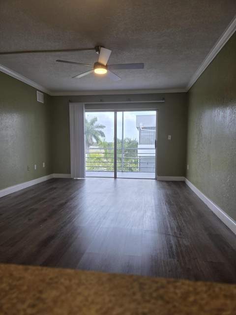 2998 Sunrise Lakes Drive #411, Sunrise FL - photo 8 of 29
