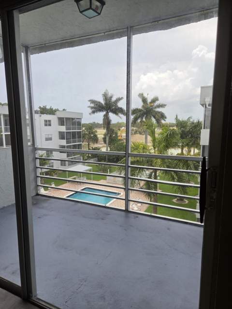2998 Sunrise Lakes Drive #411, Sunrise FL - photo 19 of 29