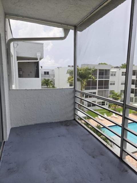 2998 Sunrise Lakes Drive #411, Sunrise FL - photo 20 of 29