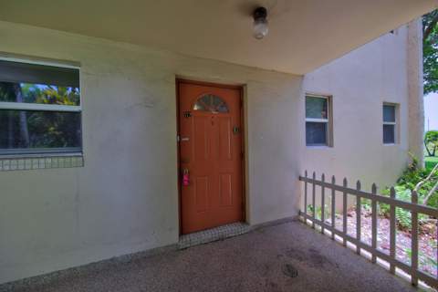 8101 N Sunrise Lakes Drive #112, Sunrise FL - photo 7 of 36