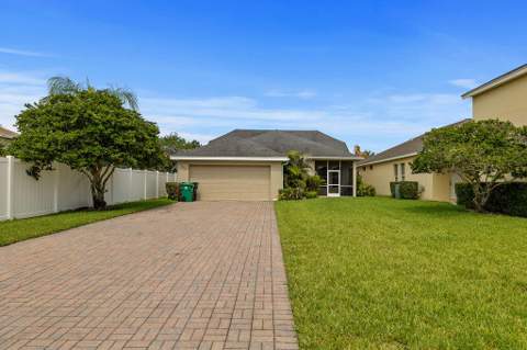 10518 SW Westlawn Boulevard, Port St. Lucie FL - photo 21 of 27