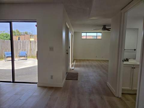 22 Springdale Circle, Palm Springs FL - photo 13 of 37