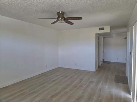 22 Springdale Circle, Palm Springs FL - photo 8 of 37