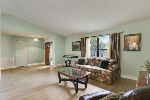 15821 Sedgewyck Circle, Davie FL - photo 15 of 50