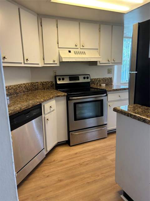 2823 N Course Drive #201, Pompano Beach FL - photo 6 of 38