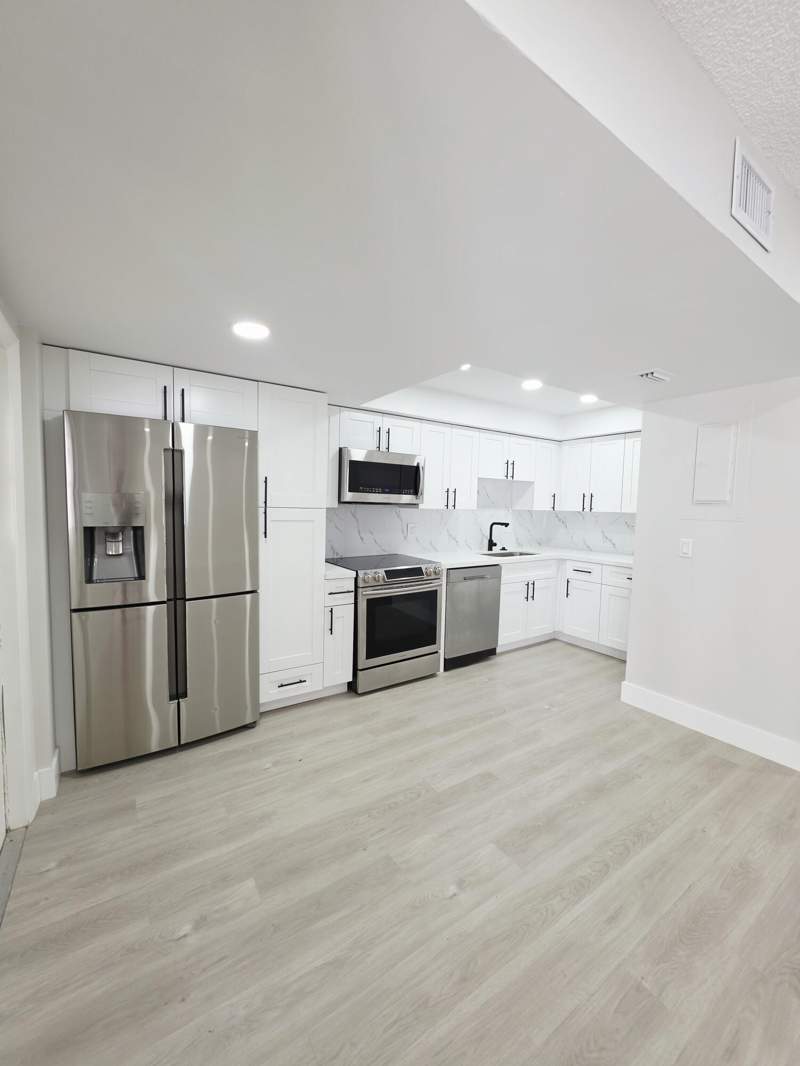 3 bedroom Townhouse at 8090 NW 12th Street #D, Townhomes Of Oriole, Margate — photo 4