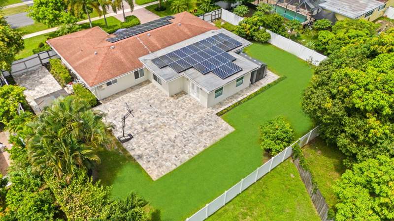 3 bedroom Single Family Residence at 6131 SW 8th Street, Plantation Park Lakesites, Plantation — photo 5