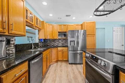 6131 SW 8th Street, Plantation FL - photo 7 of 31