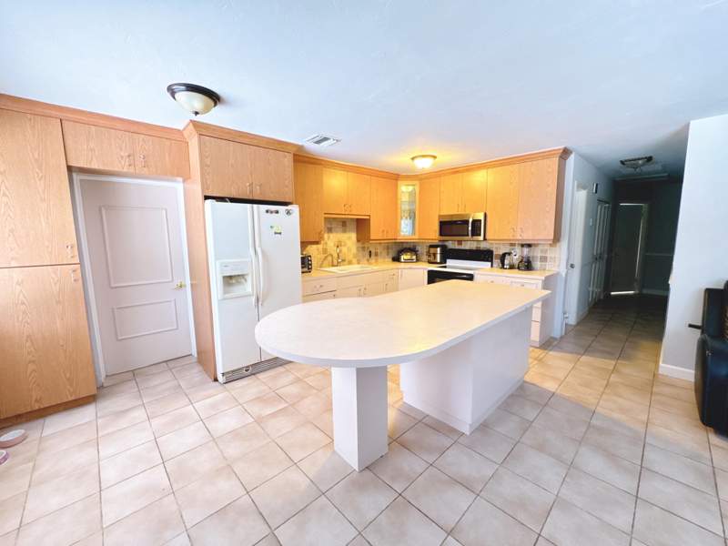 4 bedroom Single Family Residence at 6959 Clendenin Street, Kanawha Park, Lake Worth — photo 4