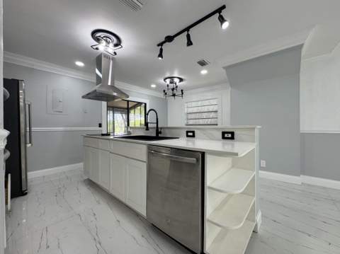 613 NW 47th Street, Deerfield Beach FL - photo 11 of 24