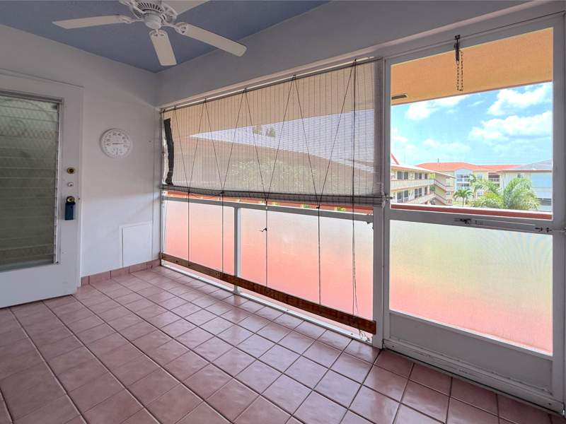 2 bedroom Condominium at 5300 Washington Street #P331, Beverly Hills Condo Number Nine, Hollywood — photo 2