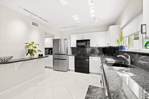 7338 Woodmont Court, Boca Raton FL - photo 20 of 64