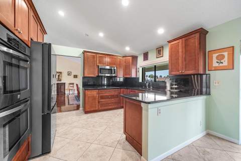 9295 Sun Pointe Drive, Boynton Beach FL - photo 14 of 57